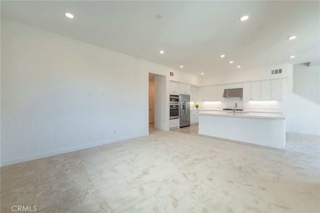 121 Baluster Irvine, CA 92618 - Photo 6 of 80 living room