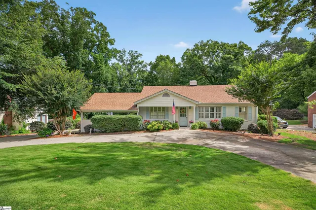 $570,000 | 260 Riggs Drive, Clemson, SC 29631