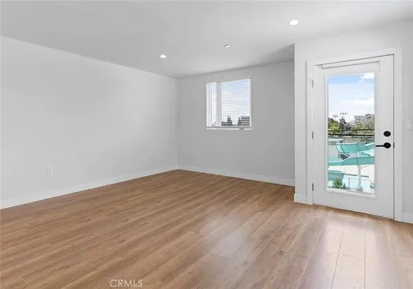 $5,200 | 6419 1/2 Lexington Avenue, Los Angeles, CA 90038