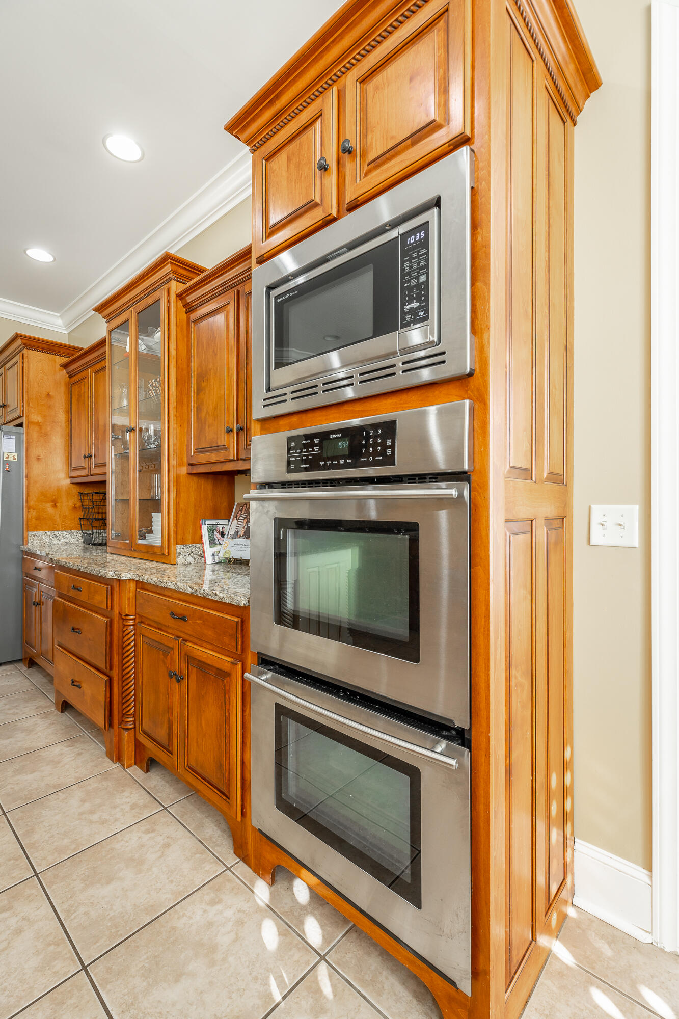 1073 Enclave Road Chattanooga, TN 37415 - Photo 35 of 92 Kitchen Appliances