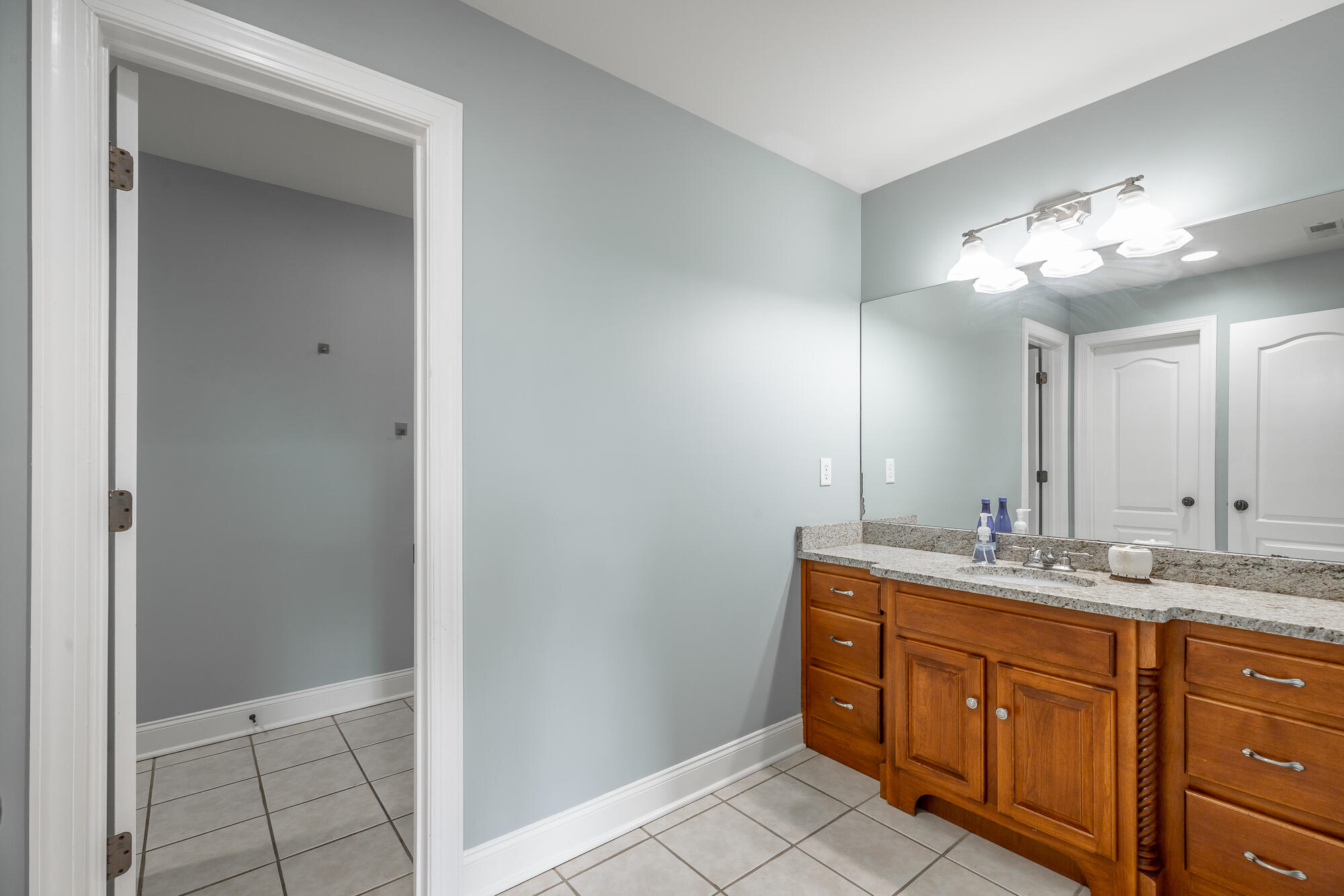 1073 Enclave Road Chattanooga, TN 37415 - Photo 60 of 92 Full Bath Uopstairs