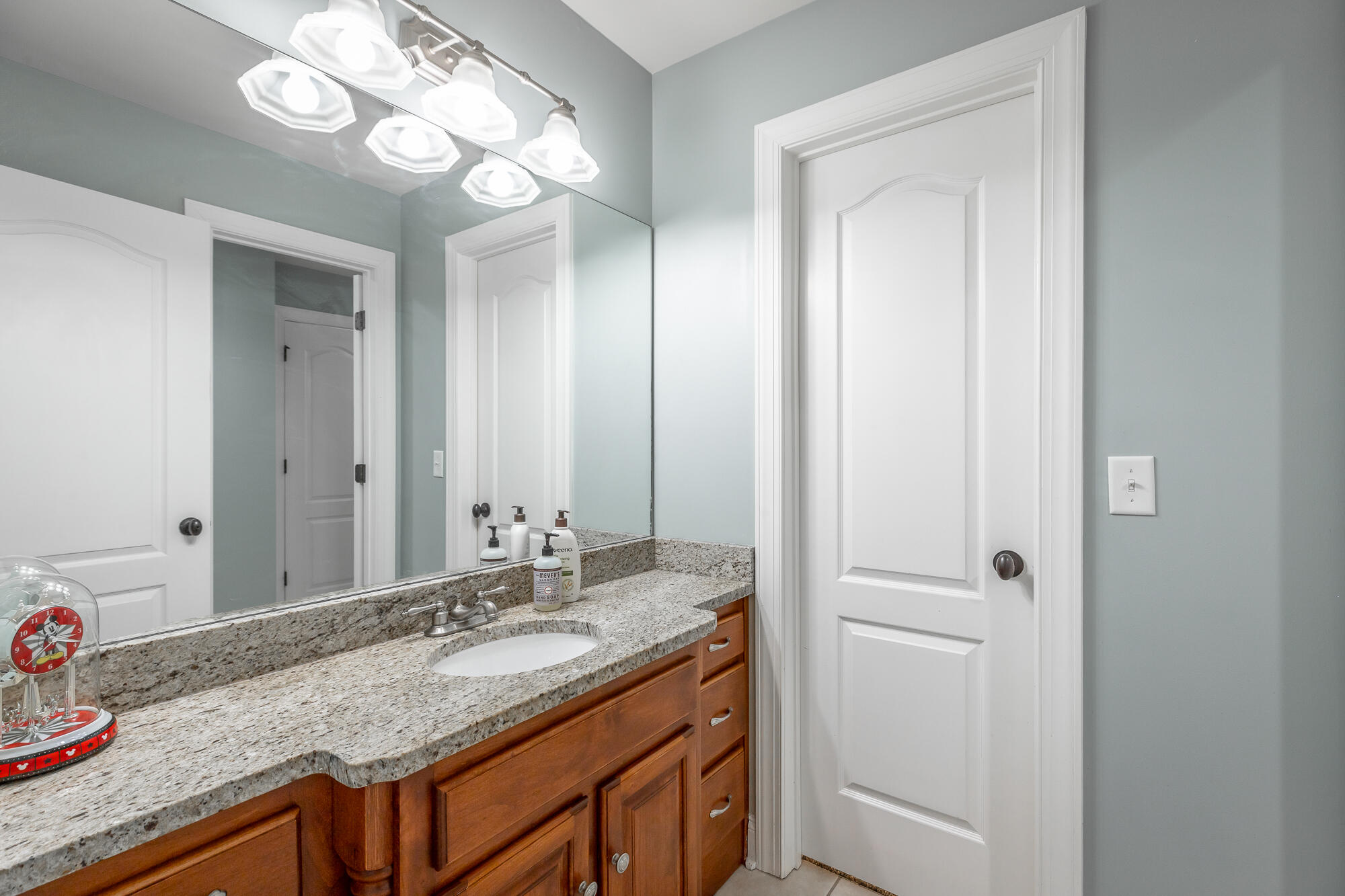 1073 Enclave Road Chattanooga, TN 37415 - Photo 61 of 92 Full Bath Upstairs