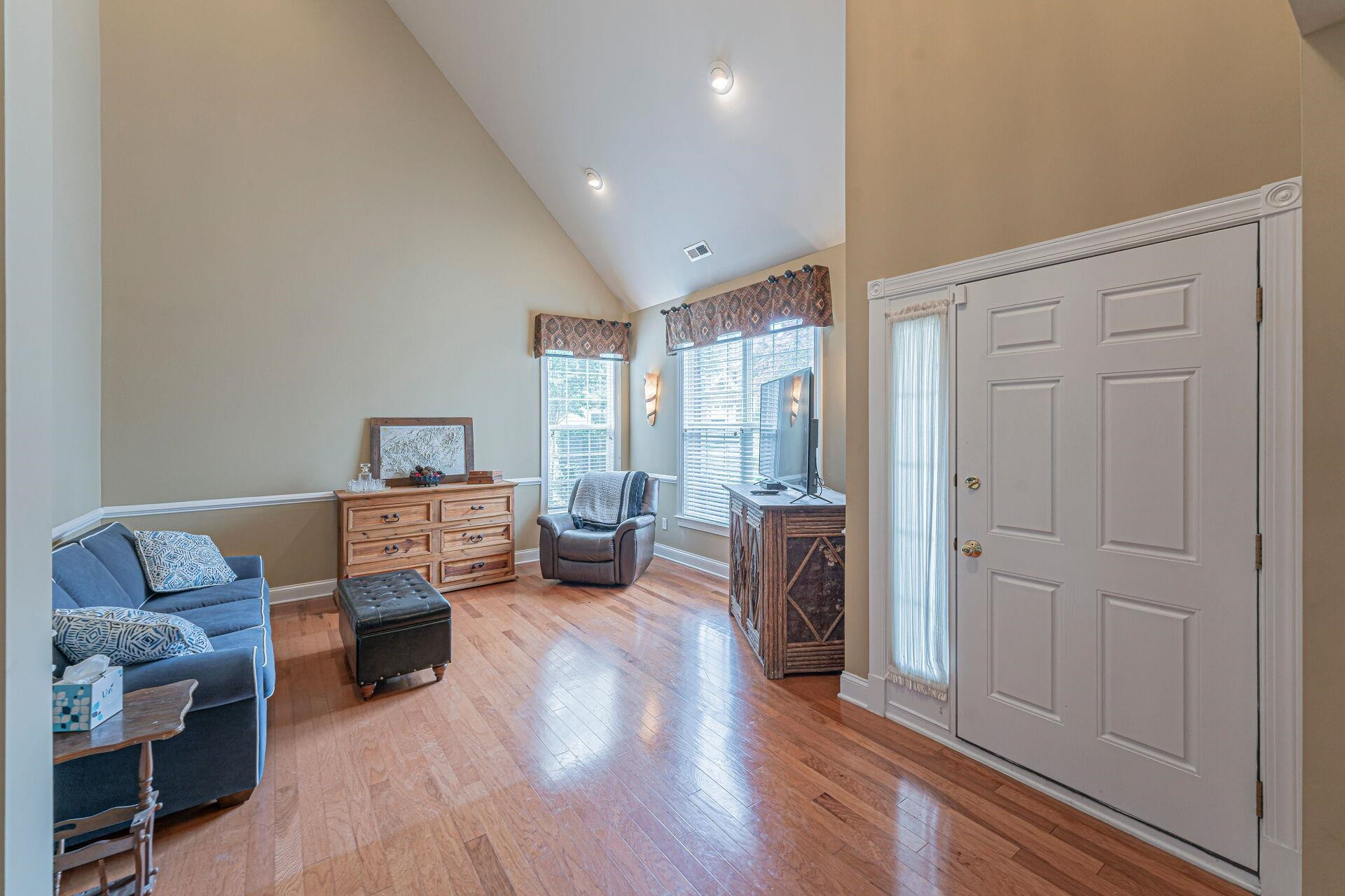 9515 Dellbrook Court Raleigh, NC 27617 - Photo 4 of 30 Photo 4