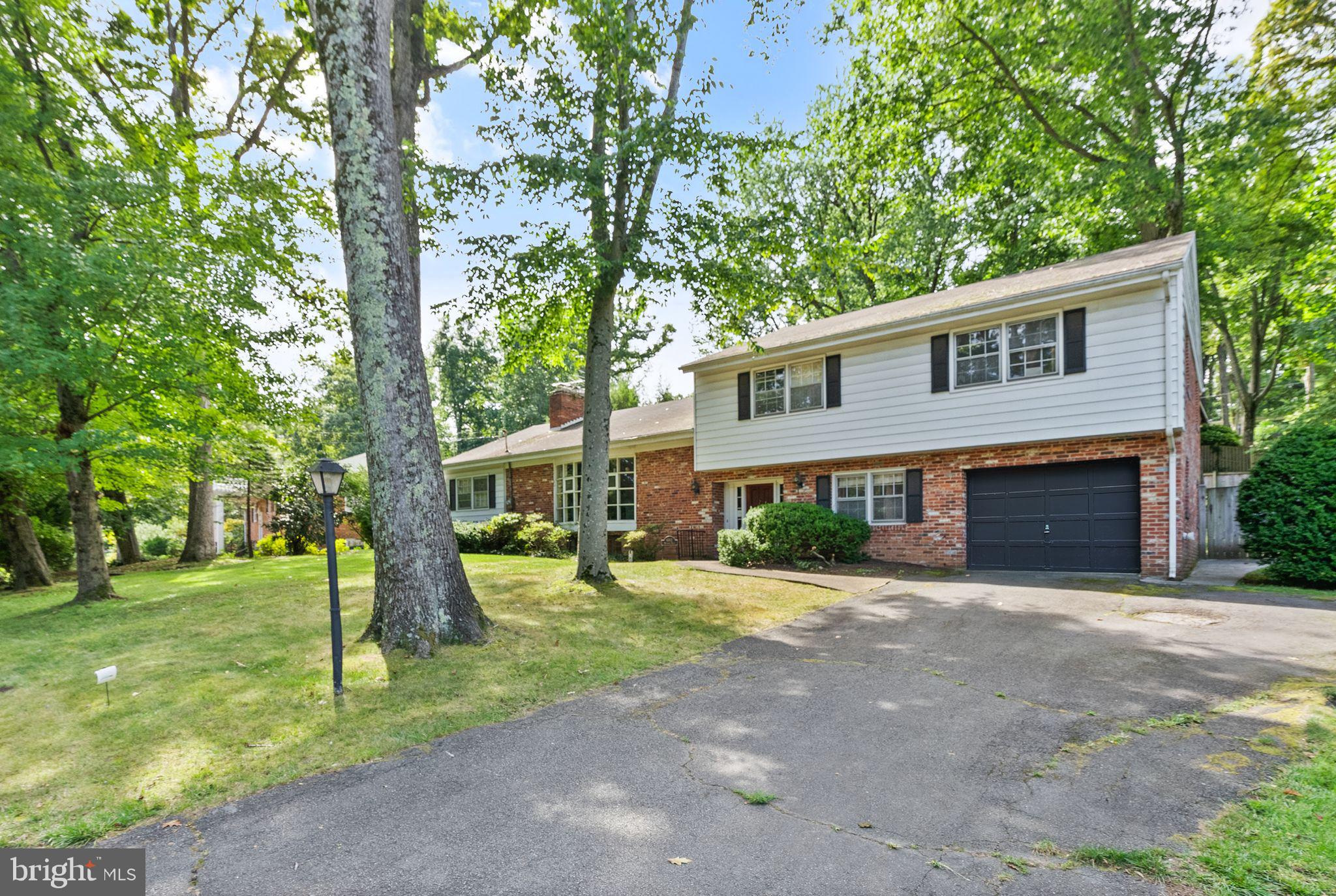 6302 Waterway Drive Falls Church, VA 22044 - Photo 5 of 19