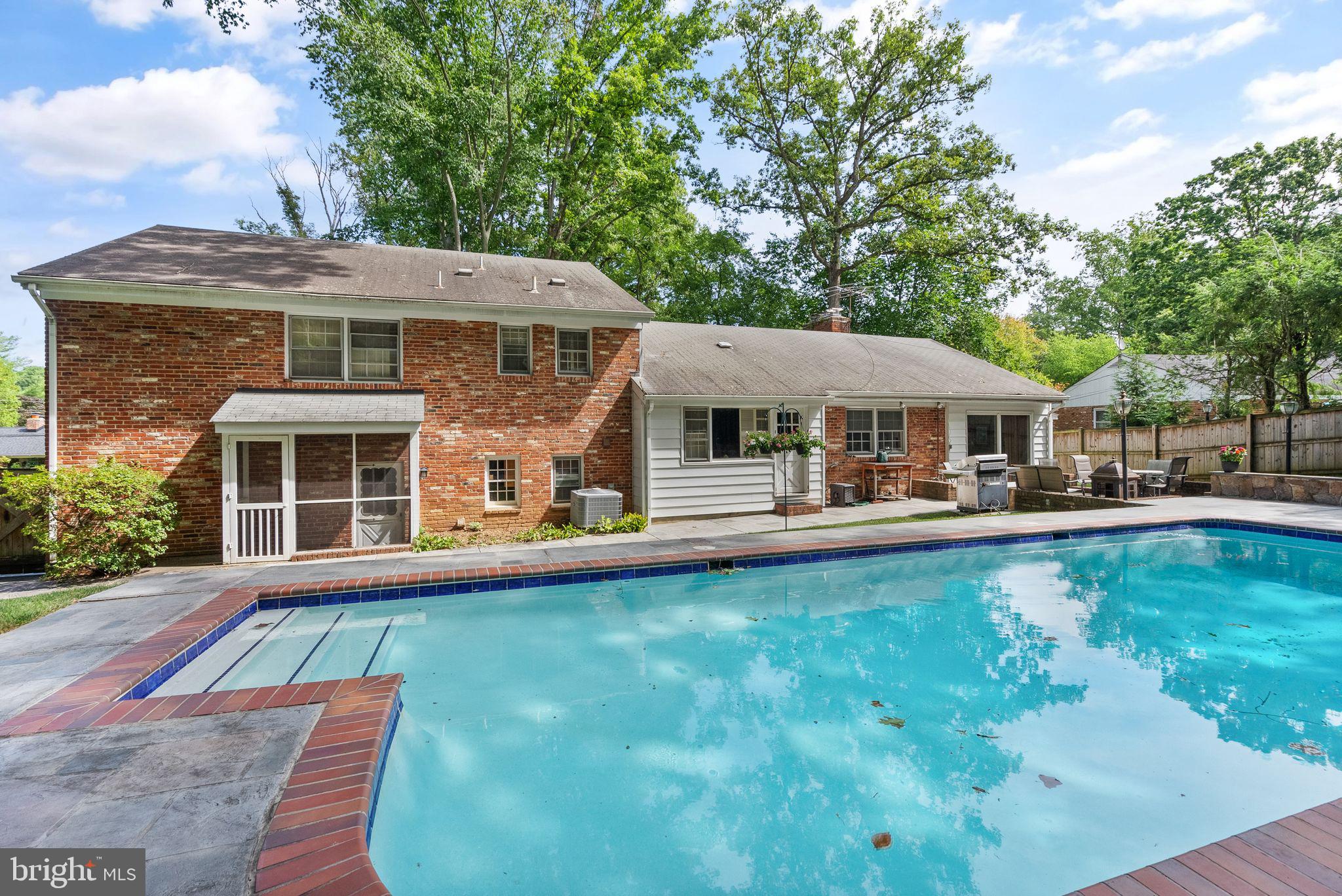 6302 Waterway Drive Falls Church, VA 22044 - Photo 10 of 19