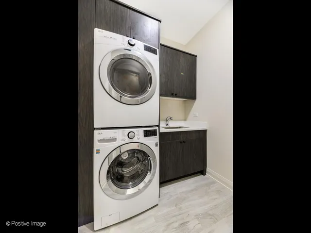 $4,200 | 2345 West Morse Avenue, Chicago, IL 60645