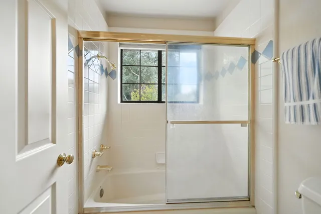 $825,000 | 531 Aurora Place, Redding, CA 96001