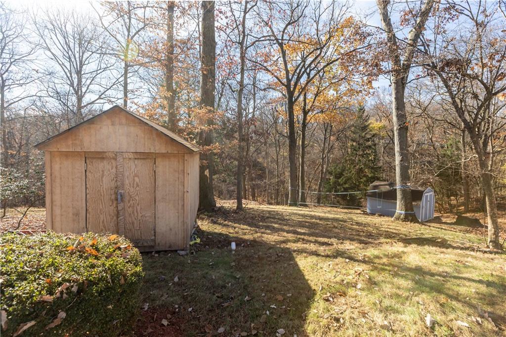 126 South Jamestown Road Coraopolis, PA 15108 - Photo 24 of 25 Gallery Image 24