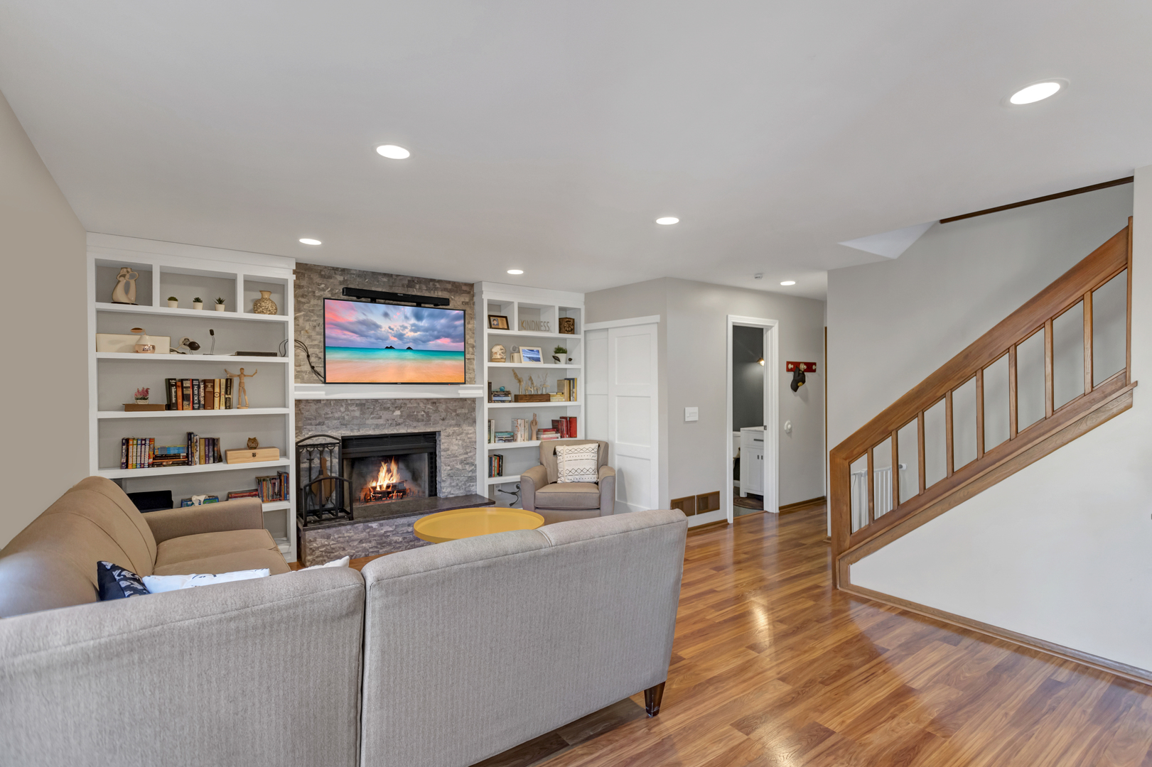 422 South Raddant Road Batavia, IL 60510 - Photo 11 of 47 Gallery Image 11