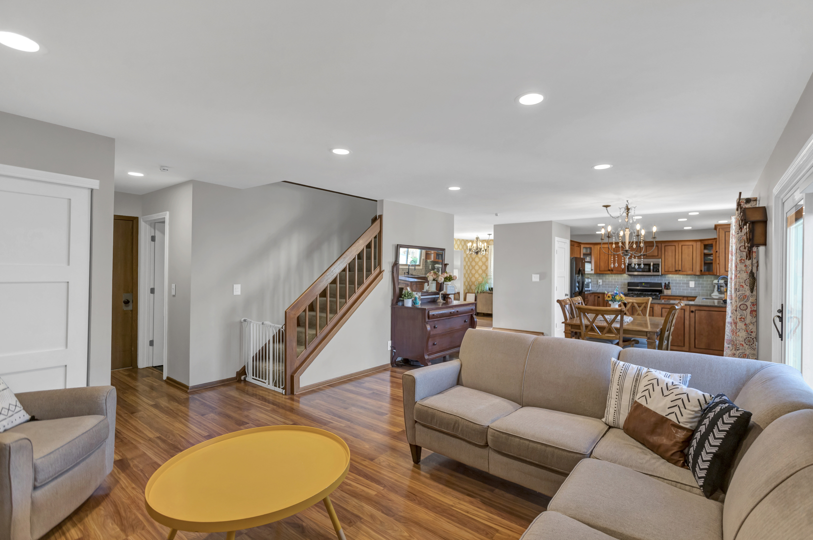 422 South Raddant Road Batavia, IL 60510 - Photo 12 of 47 Gallery Image 12