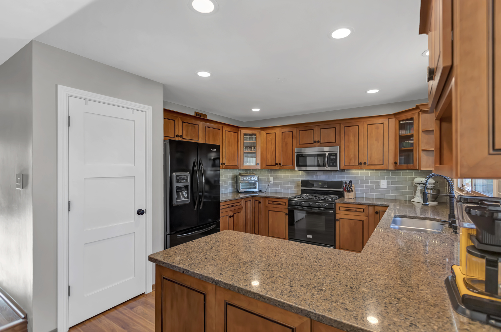 422 South Raddant Road Batavia, IL 60510 - Photo 14 of 47 Gallery Image 14