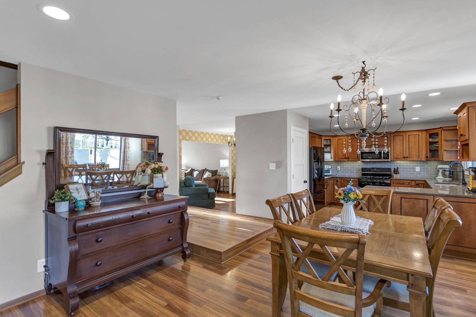 422 South Raddant Road Batavia, IL 60510 - Photo 18 of 47 Gallery Image 18