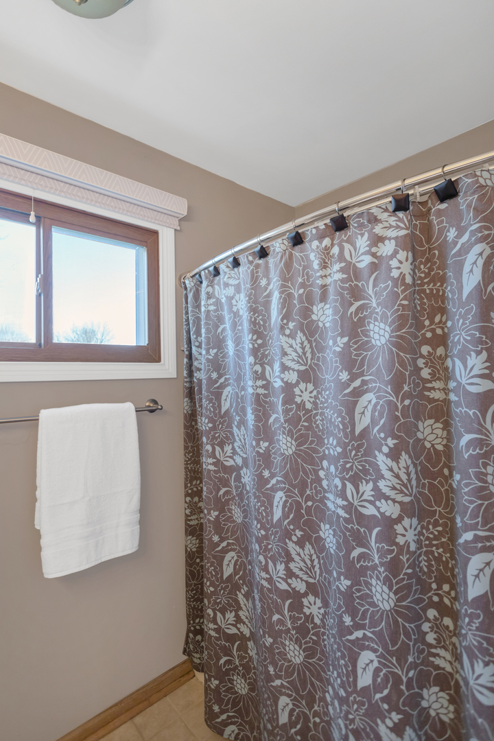 422 South Raddant Road Batavia, IL 60510 - Photo 36 of 47 Gallery Image 36