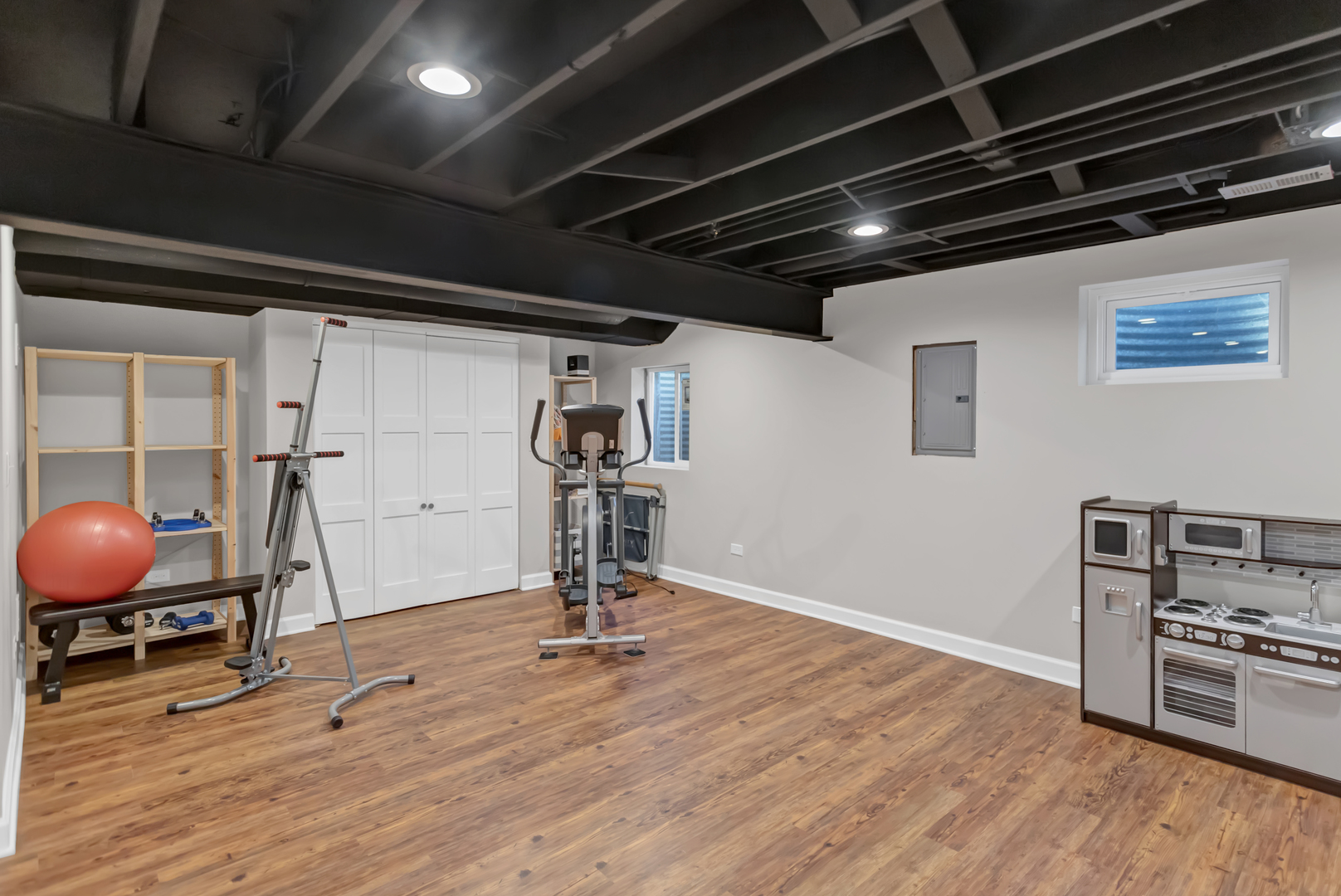 422 South Raddant Road Batavia, IL 60510 - Photo 40 of 47 Gallery Image 40