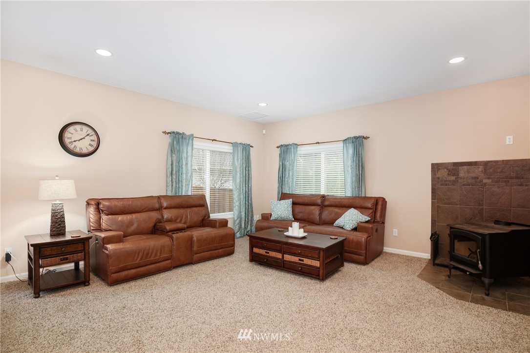 18506 Southeast Petrovitsky Road Renton, WA 98058 - Photo 13 of 25 Gallery Image 13
