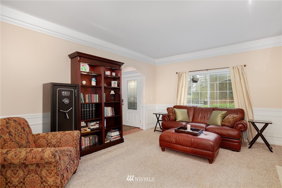 18506 Southeast Petrovitsky Road Renton, WA 98058 - Photo 3 of 25 Gallery Image 3