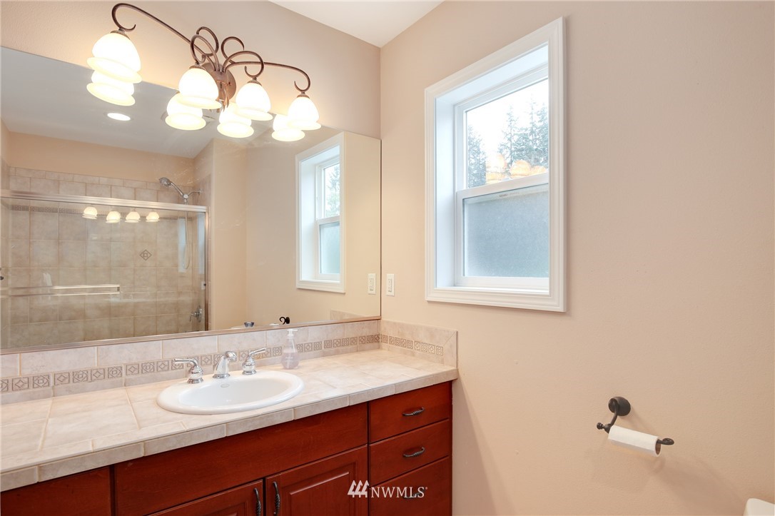 18506 Southeast Petrovitsky Road Renton, WA 98058 - Photo 22 of 25 Gallery Image 22