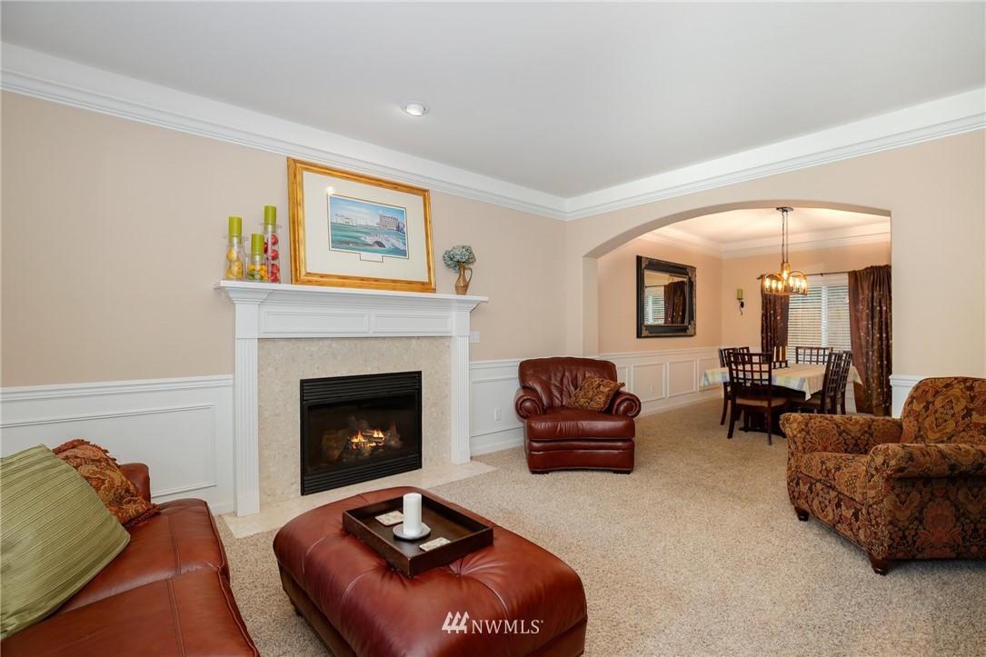 18506 Southeast Petrovitsky Road Renton, WA 98058 - Photo 4 of 25 Gallery Image 4