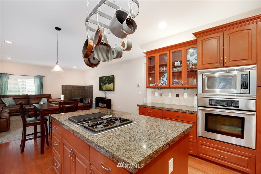 18506 Southeast Petrovitsky Road Renton, WA 98058 - Photo 6 of 25 Gallery Image 6