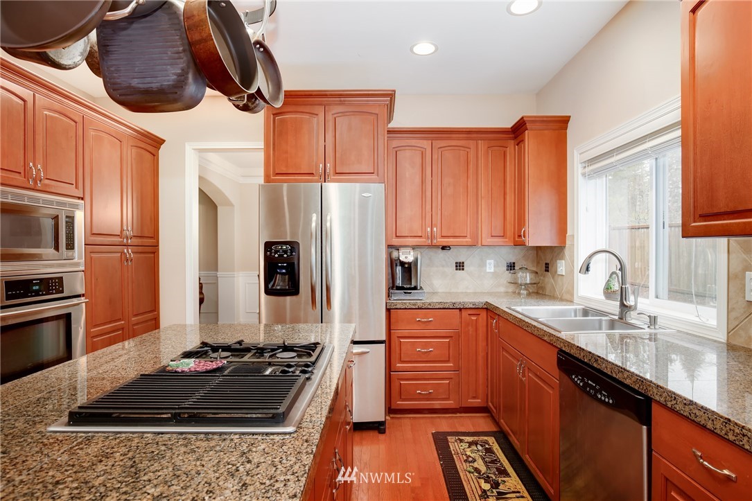 18506 Southeast Petrovitsky Road Renton, WA 98058 - Photo 8 of 25 Gallery Image 8