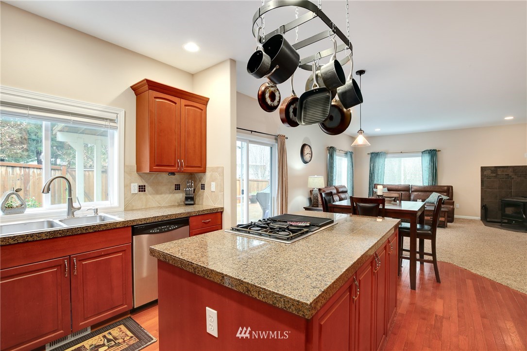 18506 Southeast Petrovitsky Road Renton, WA 98058 - Photo 9 of 25 Gallery Image 9