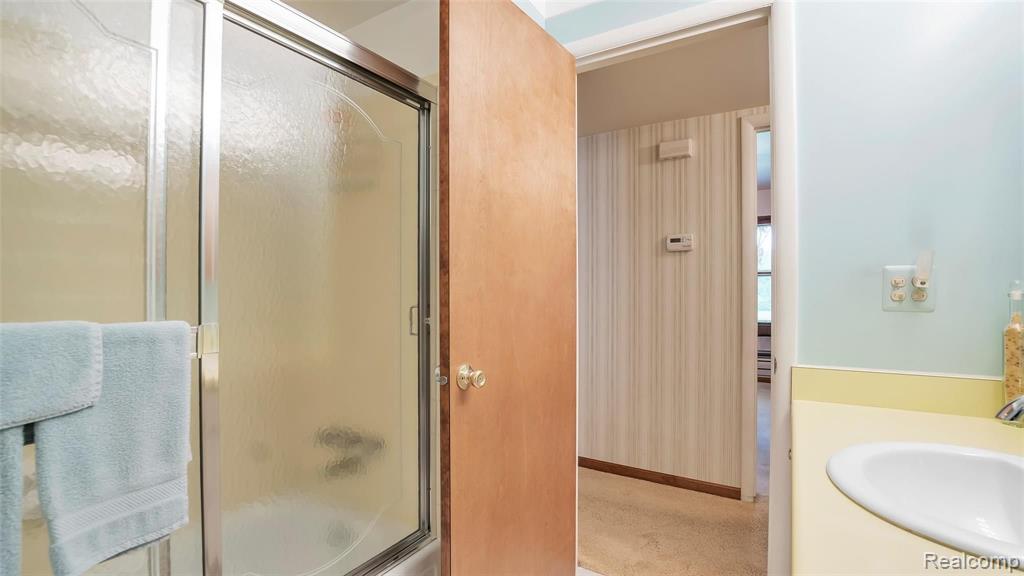 22728 Meadowbrook Road Novi, MI 48375 - Photo 25 of 34