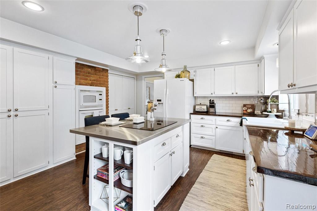 35819 Johnstown Road Farmington Hills, MI 48335 - Photo 8 of 66