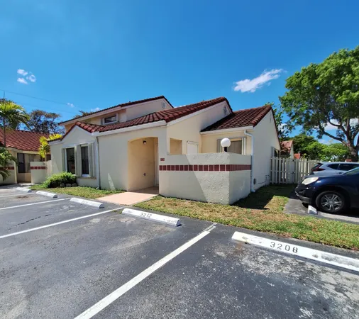 $2,000 | 3214 San Remo Circle, Homestead, FL 33035