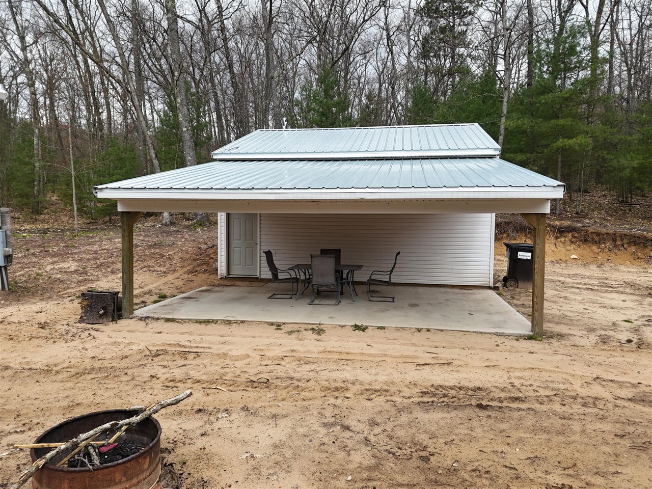 460 Seaman Road Wellston, MI 49689 - Photo 4 of 47
