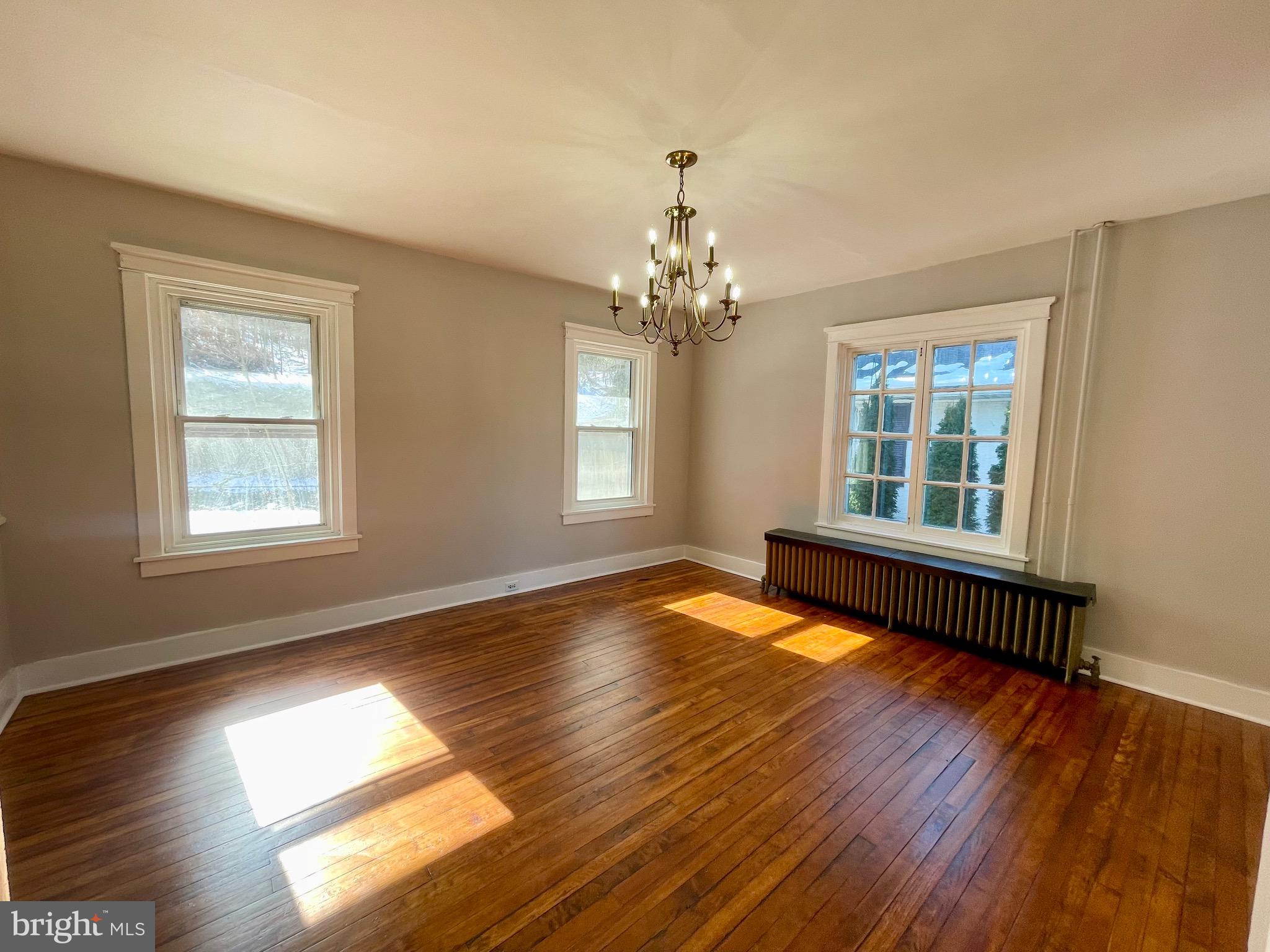 258 Spring Valley Road Reading, PA 19605 - Photo 5 of 15 Gallery Image 5