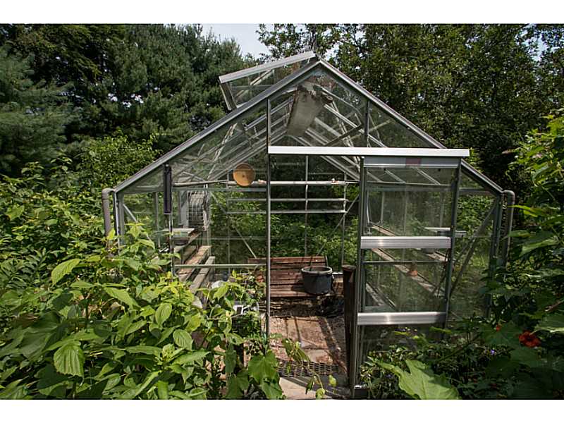 9 Old Schoolhouse Road Scituate, RI 02831 - Photo 17 of 18 Yard/Garden.