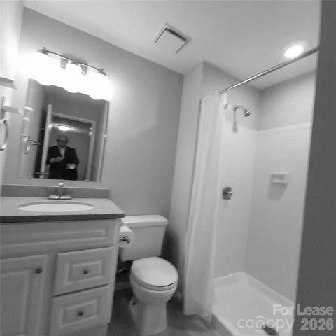 $2,400 | 7211 Rollingridge Drive, Charlotte, NC 28211