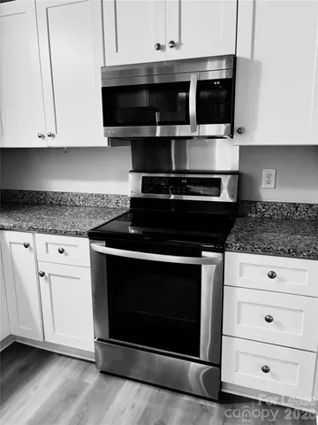 $2,400 | 7211 Rollingridge Drive, Charlotte, NC 28211