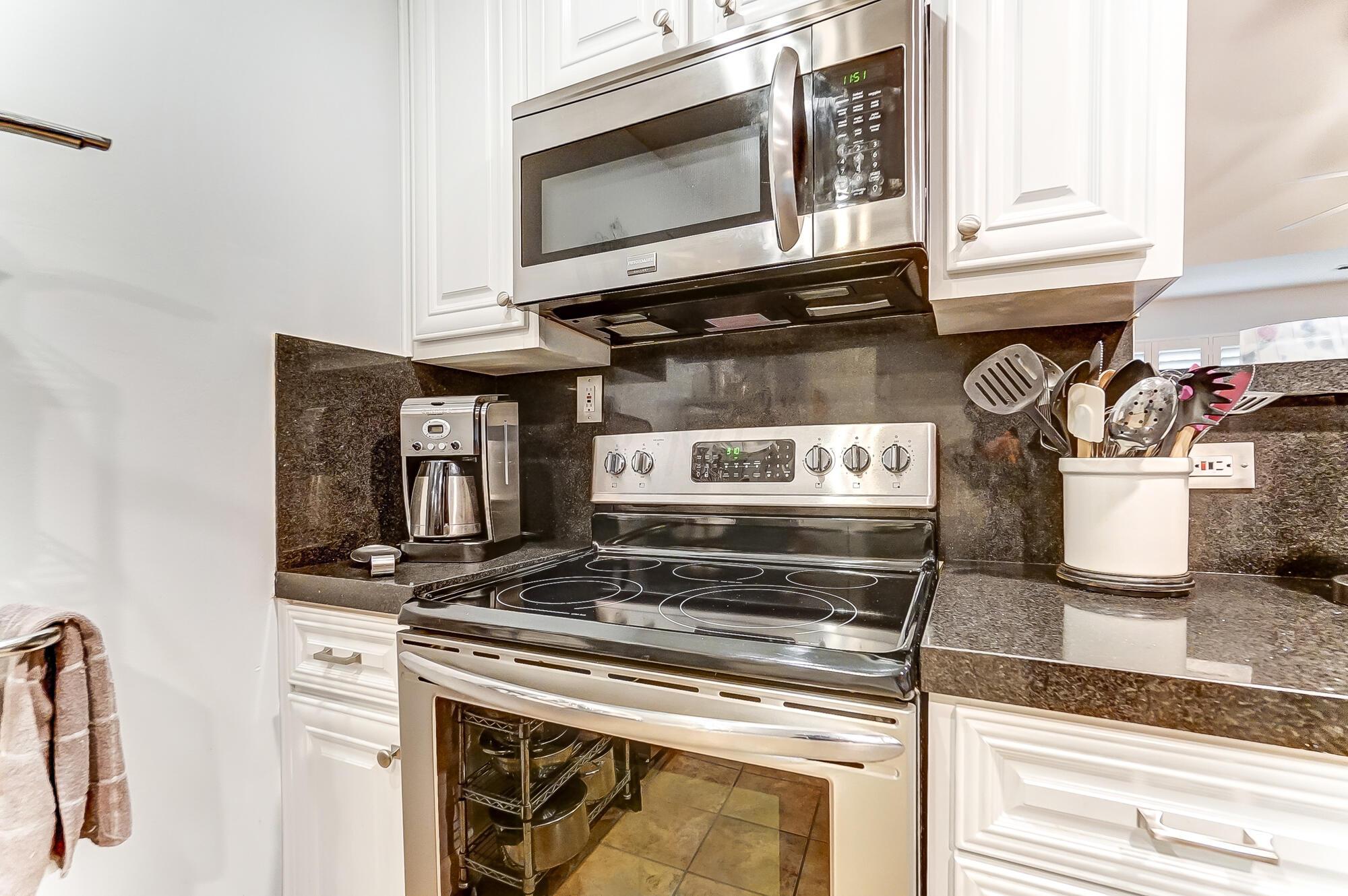 214 Cameron Ridge Drive Columbus, OH 43235 - Photo 12 of 54 Newer Stainless Steel Appliances