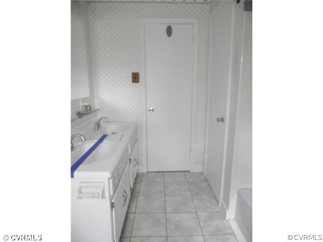 6309 Barrister Road Chesterfield, VA 23832 - Photo 6 of 12 Bathroom