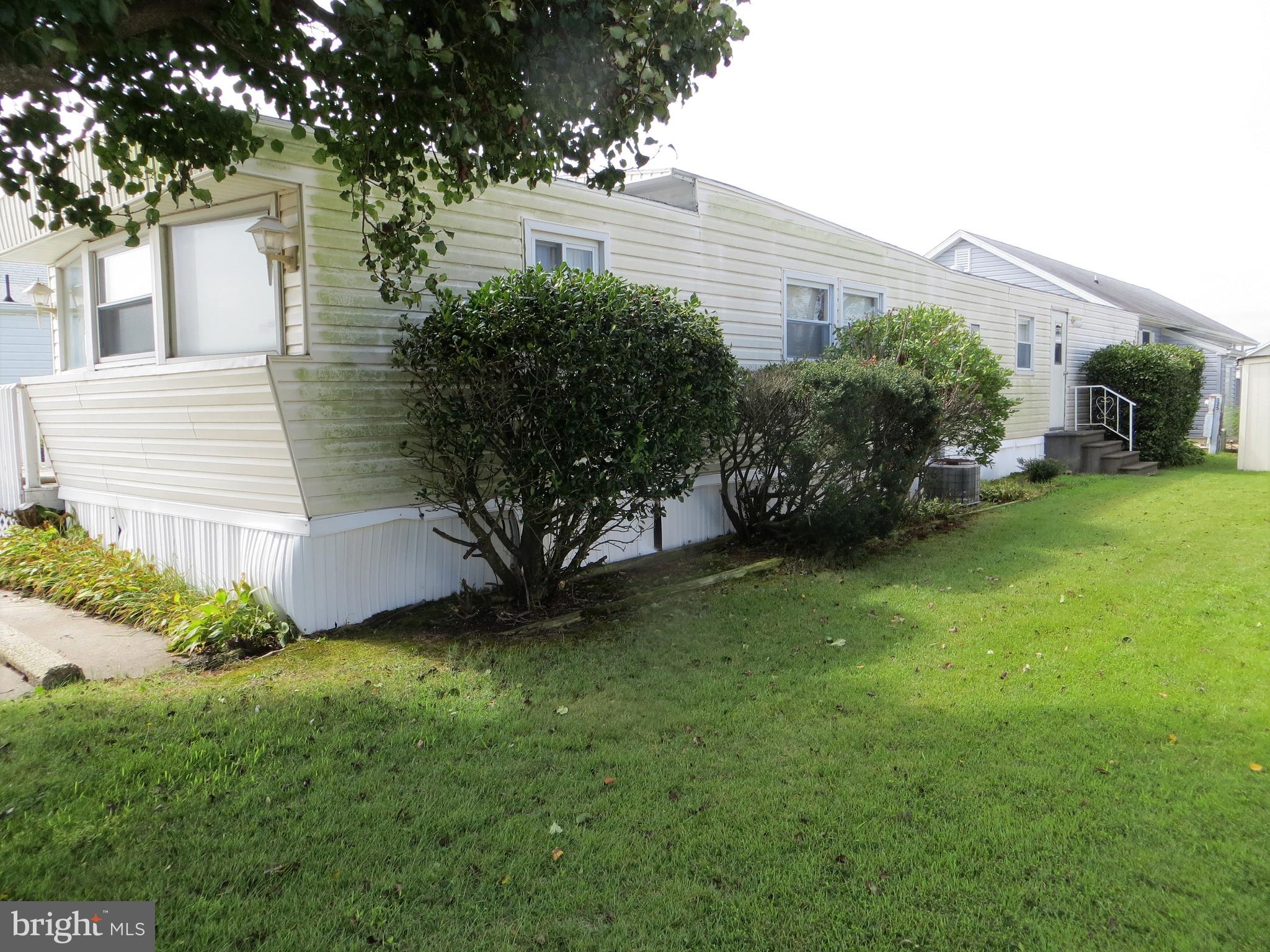 187 Clamshell Road Ocean City, MD 21842 - Photo 4 of 31 Right elevation