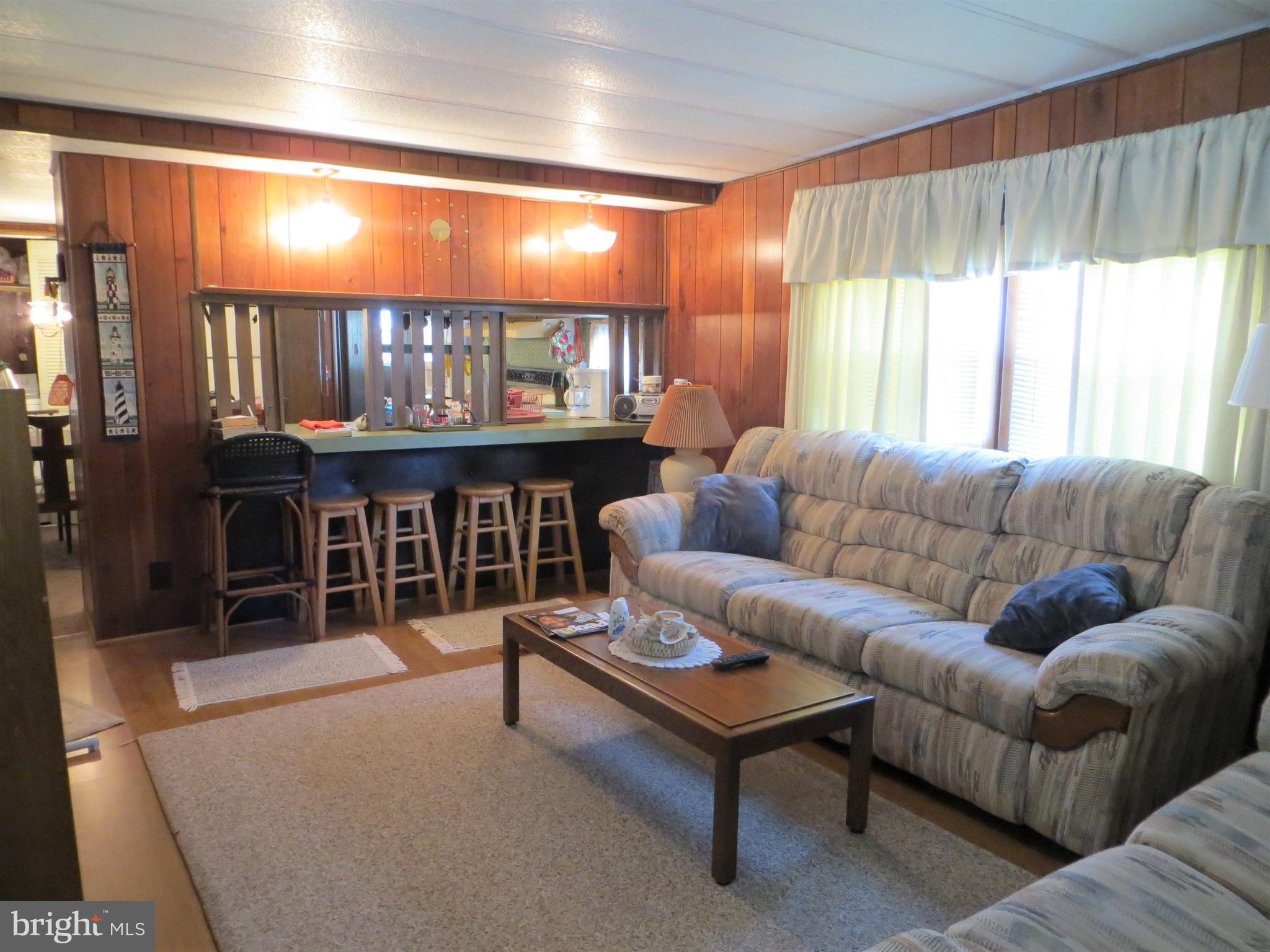 187 Clamshell Road Ocean City, MD 21842 - Photo 9 of 31 Living Room