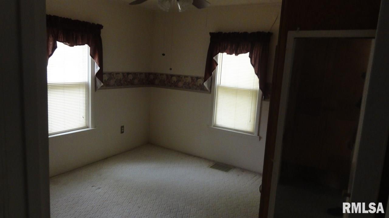 9403 West Southport Road Edwards, IL 61528 - Photo 14 of 23 Gallery Image 14