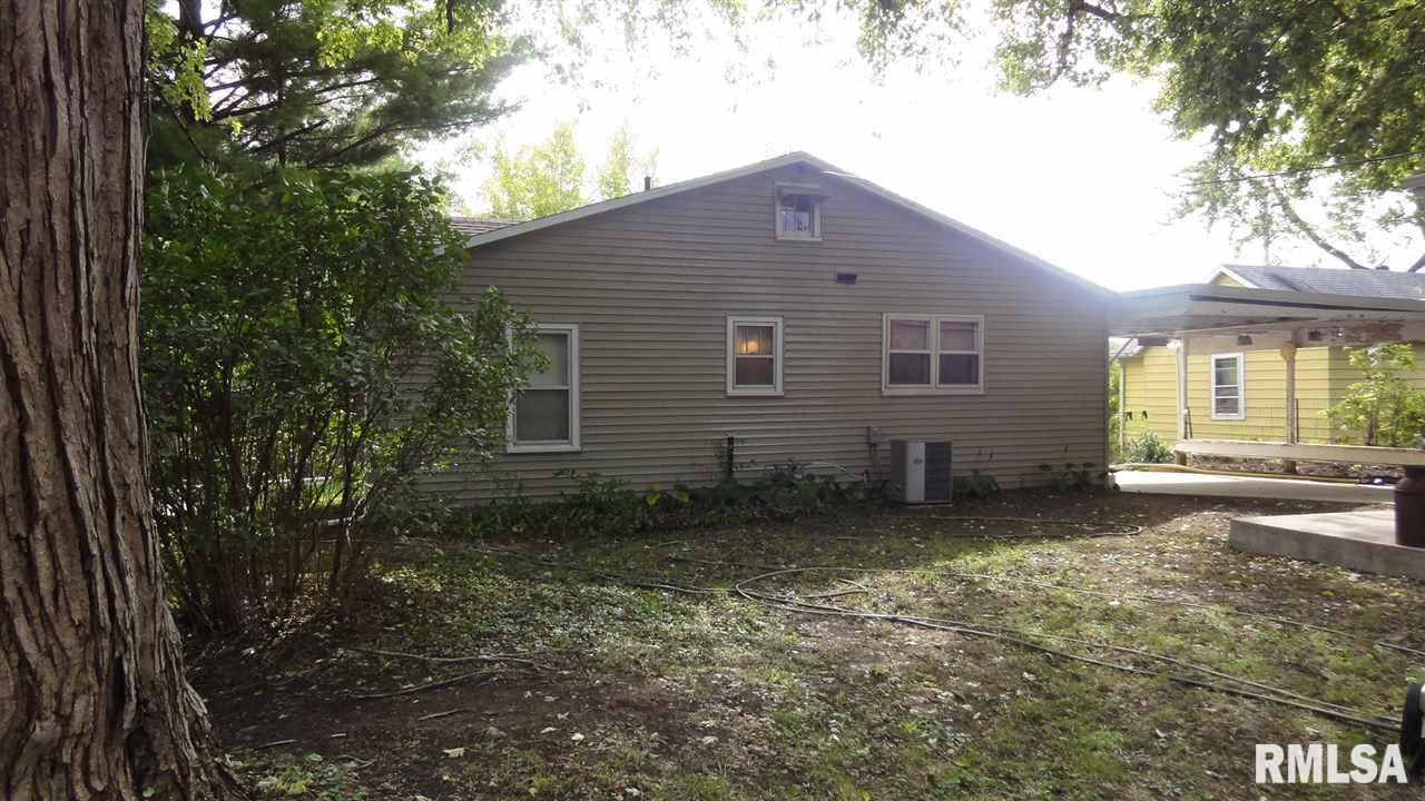 9403 West Southport Road Edwards, IL 61528 - Photo 3 of 23 Gallery Image 3