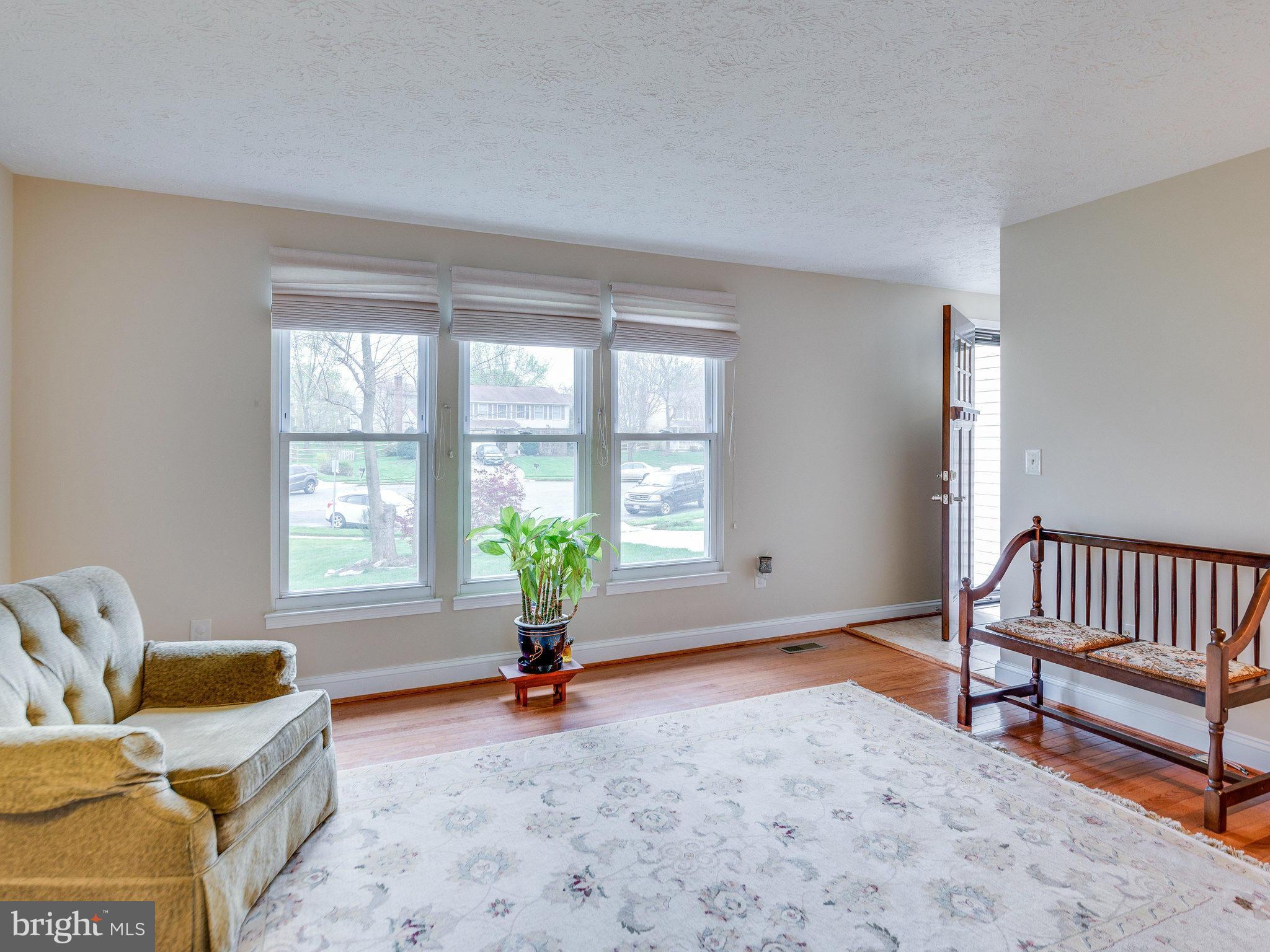 2202 Stirrup Iron Lane Reston, VA 20191 - Photo 4 of 26 Living Room