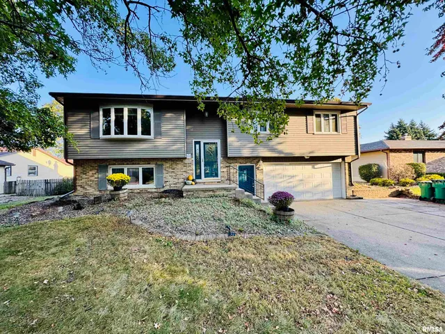 $250,000 | 2049 West Losey Street, Galesburg, IL 61401