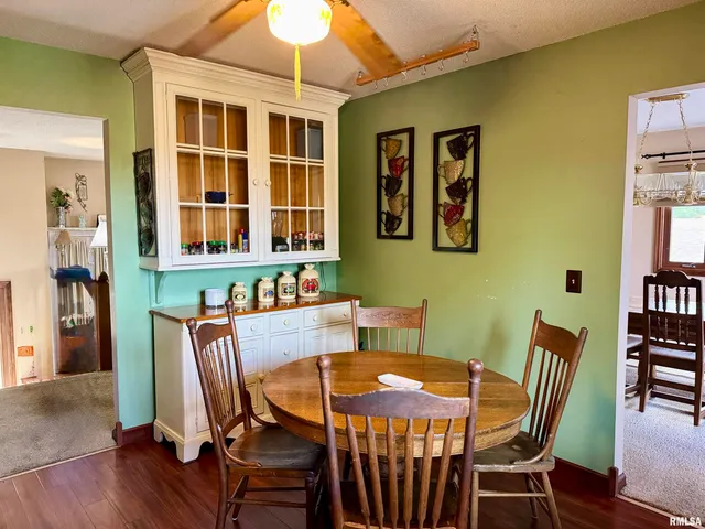 $250,000 | 2049 West Losey Street, Galesburg, IL 61401