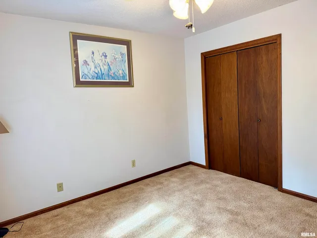 $250,000 | 2049 West Losey Street, Galesburg, IL 61401