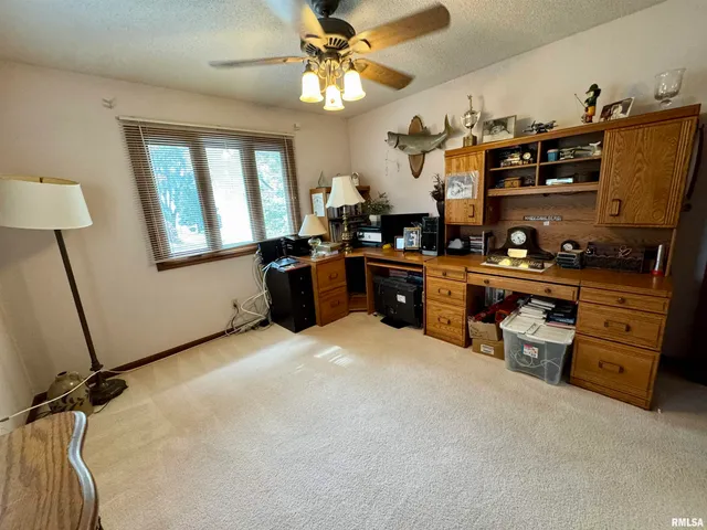 $250,000 | 2049 West Losey Street, Galesburg, IL 61401