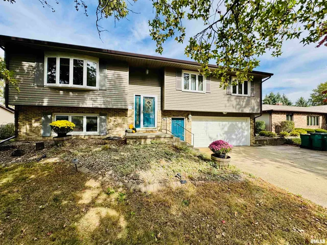 $250,000 | 2049 West Losey Street, Galesburg, IL 61401