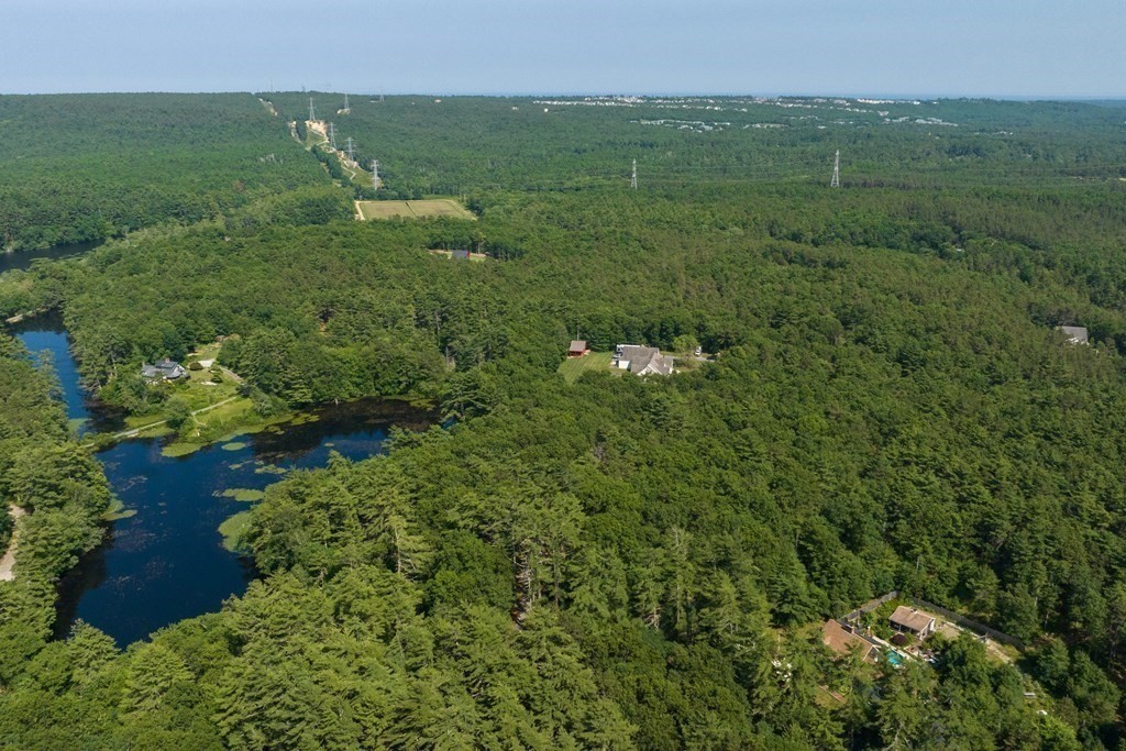 112 Bump Rock Road Plymouth, MA 02360 - Photo 10 of 17