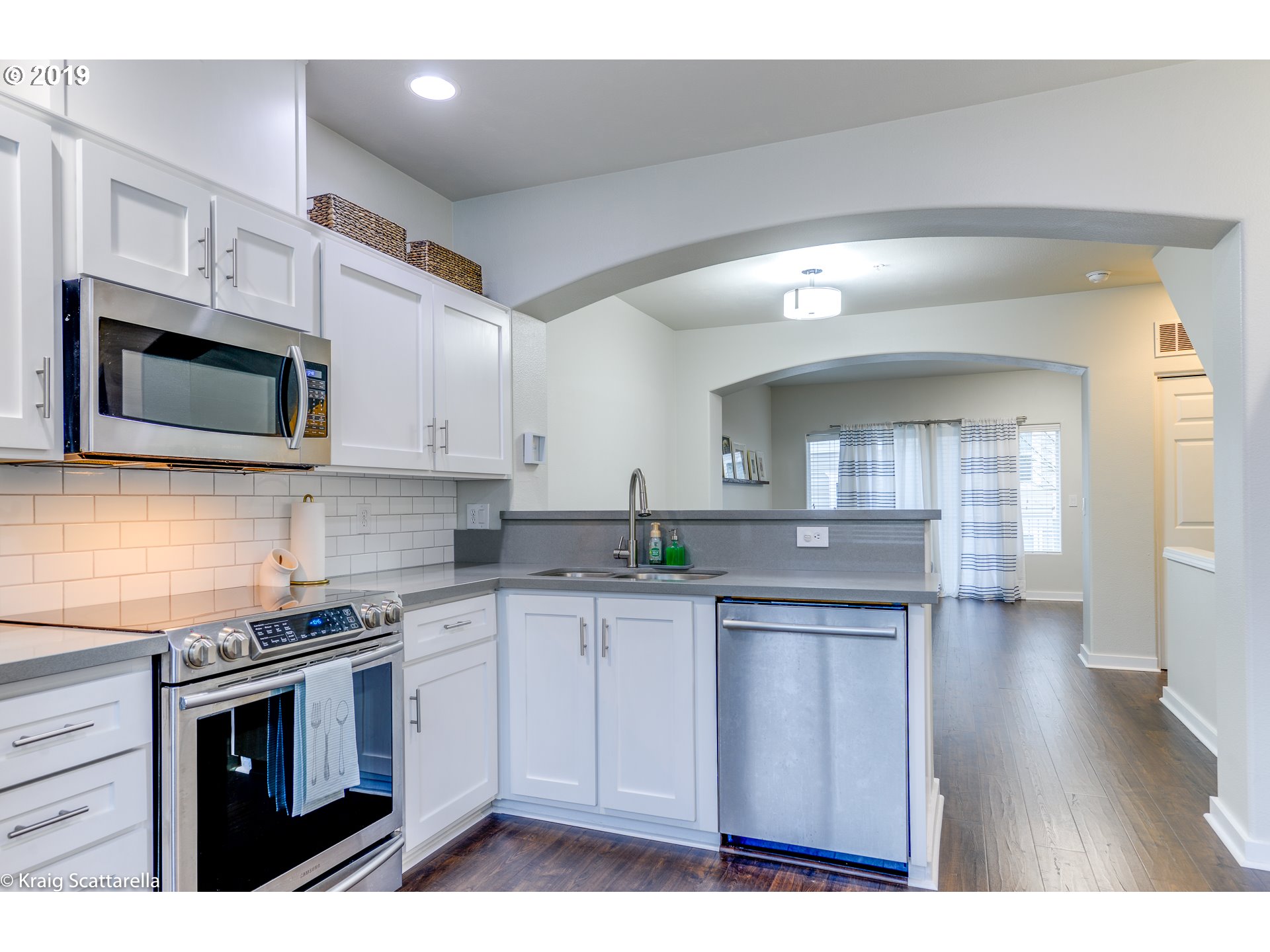 14180 Southwest Barrows Road, Unit 2 Portland, OR 97223 - Photo 6 of 19 Gallery Image 6