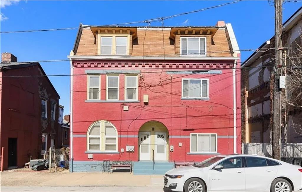 1707 Locust Street, Unit 2 Pittsburgh, PA 15219 - Photo 2 of 24