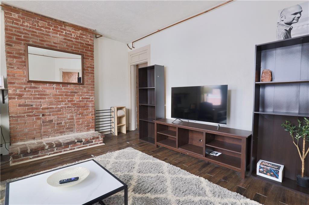 1707 Locust Street, Unit 2 Pittsburgh, PA 15219 - Photo 3 of 24