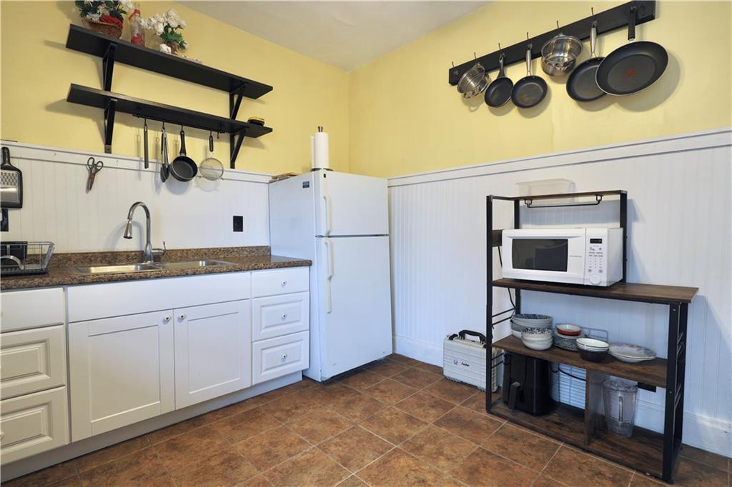 1707 Locust Street, Unit 2 Pittsburgh, PA 15219 - Photo 10 of 24